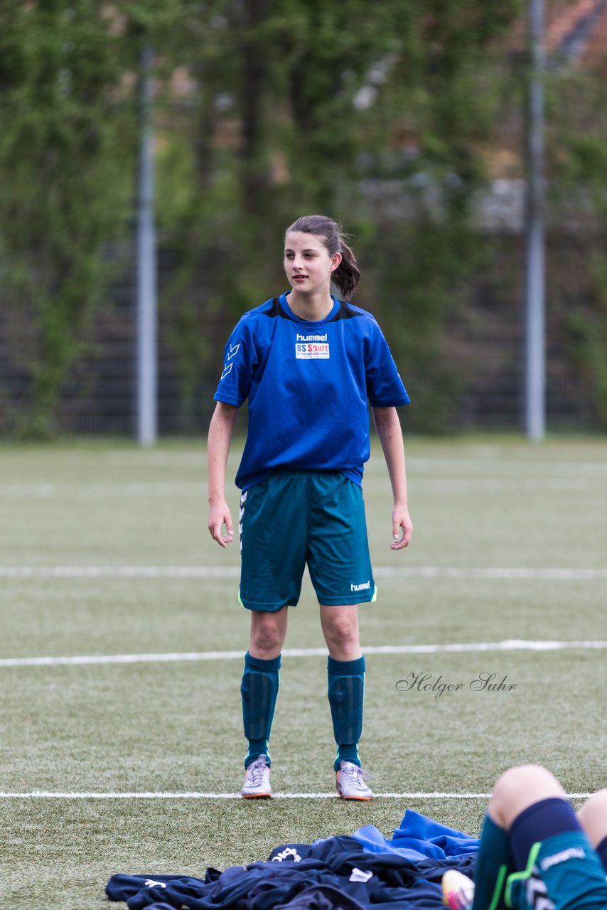 Bild 68 - B-Juniorinnen Pokalfinale VfL Oldesloe - Holstein Kiel : Ergebnis: 0:6